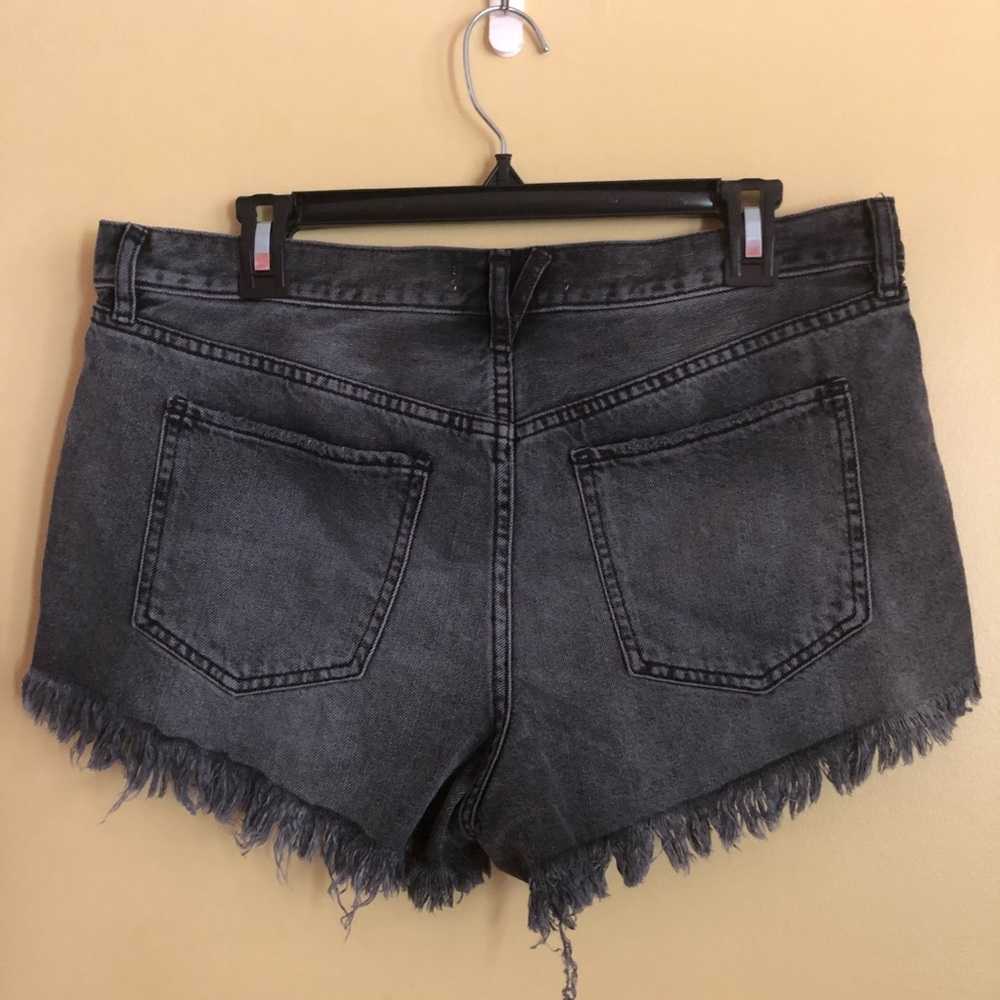 Free People Button fly Cut Off Shorts 30 & 31 - Picture 5 of 7
